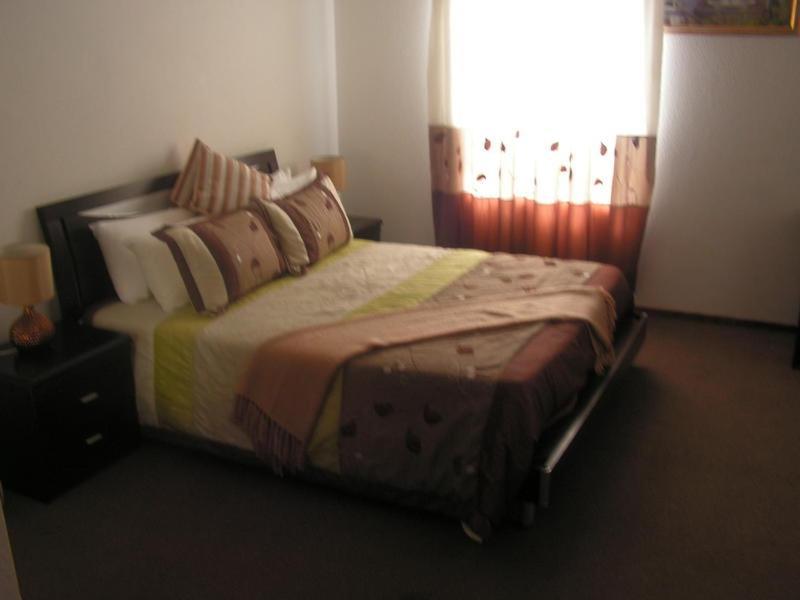 Moshitametsi Guesthouse Kempton Park Ngoại thất bức ảnh