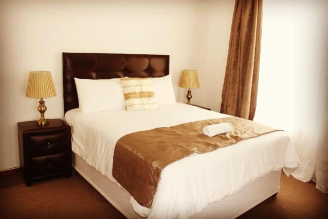 Moshitametsi Guesthouse Kempton Park Ngoại thất bức ảnh